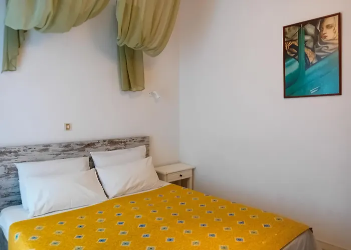 La Mira House